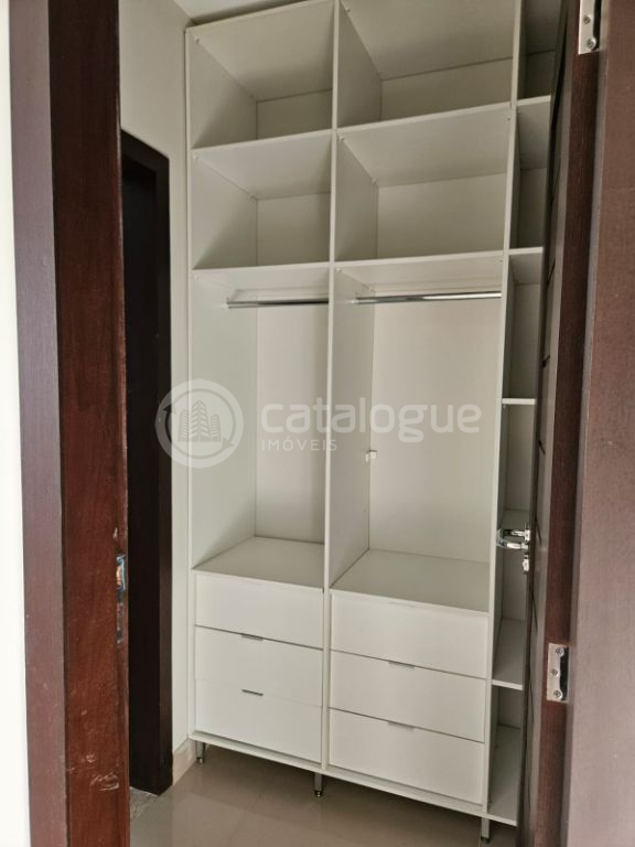 Alphaville - Luxuosa casa de 3 suítes à venda e locação no Condomínio do Pium, em Parnamirim