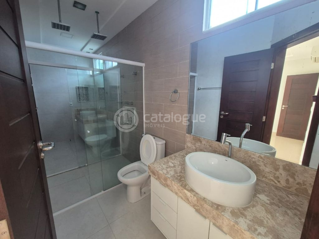 Alphaville - Luxuosa casa de 3 suítes à venda e locação no Condomínio do Pium, em Parnamirim