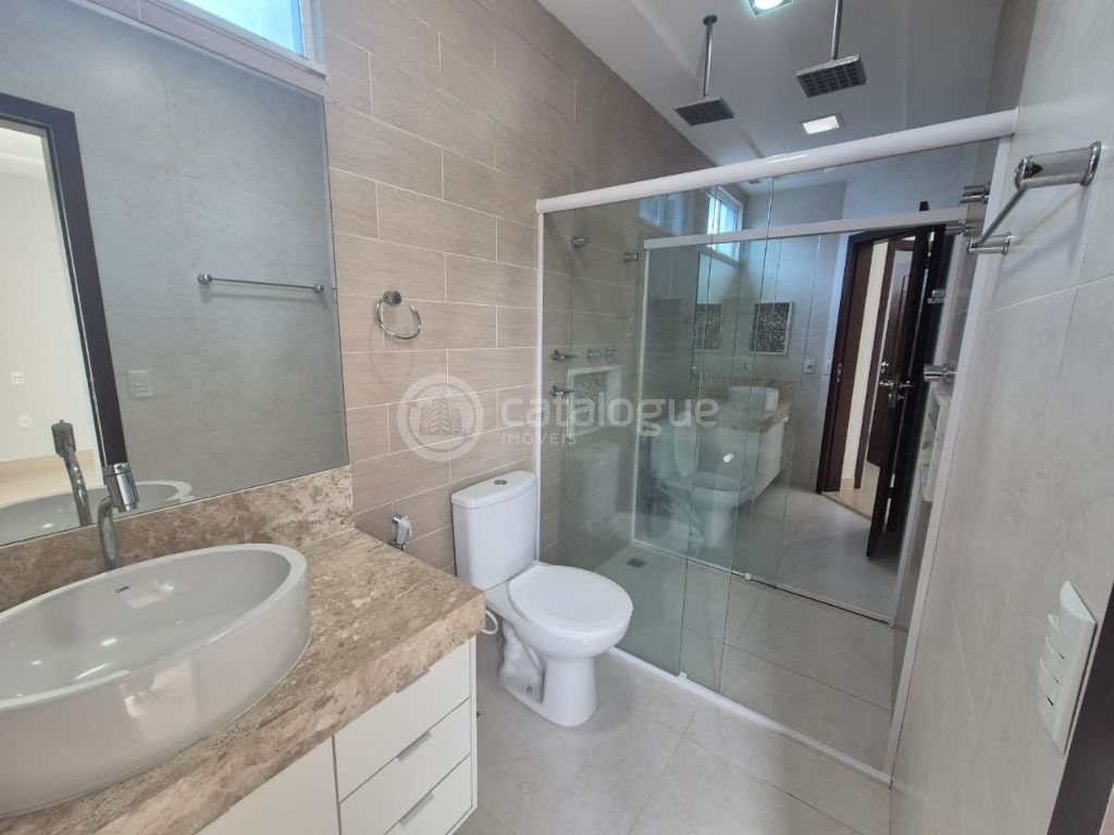 Alphaville - Luxuosa casa de 3 suítes à venda e locação no Condomínio do Pium, em Parnamirim