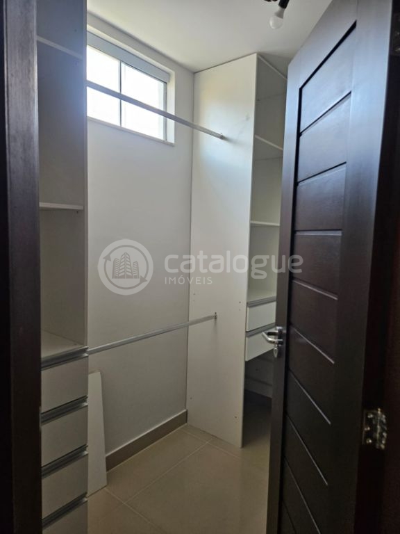 Alphaville - Luxuosa casa de 3 suítes à venda e locação no Condomínio do Pium, em Parnamirim