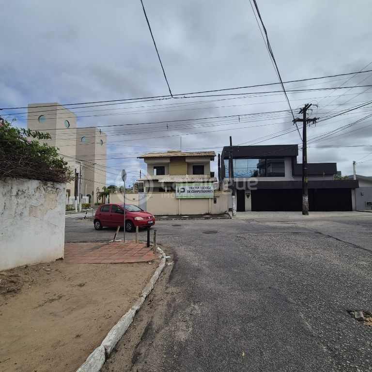 Alugo 9 salas comerciaide 24 e 18 m2 com banheiro e espaço pra cozinha