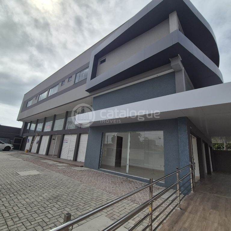 Alugo 9 salas comerciaide 24 e 18 m2 com banheiro e espaço pra cozinha