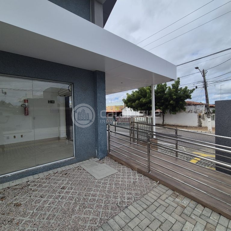 Alugo 9 salas comerciaide 24 e 18 m2 com banheiro e espaço pra cozinha