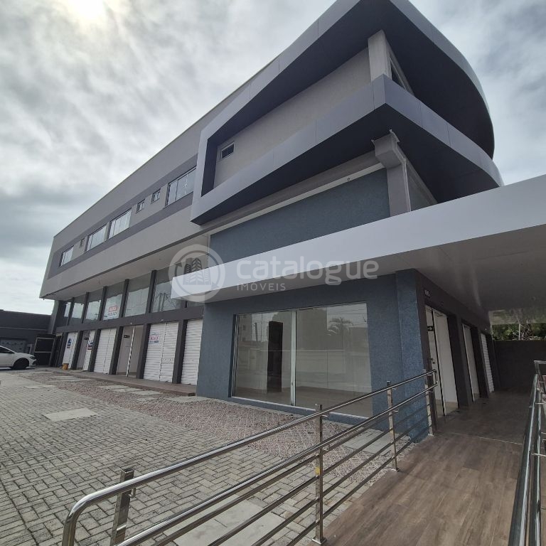 Alugo 9 salas comerciaide 24 e 18 m2 com banheiro e espaço pra cozinha
