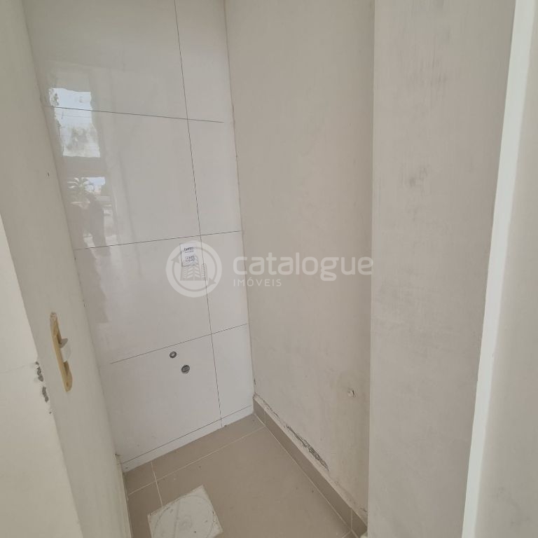 Alugo 9 salas comerciaide 24 e 18 m2 com banheiro e espaço pra cozinha