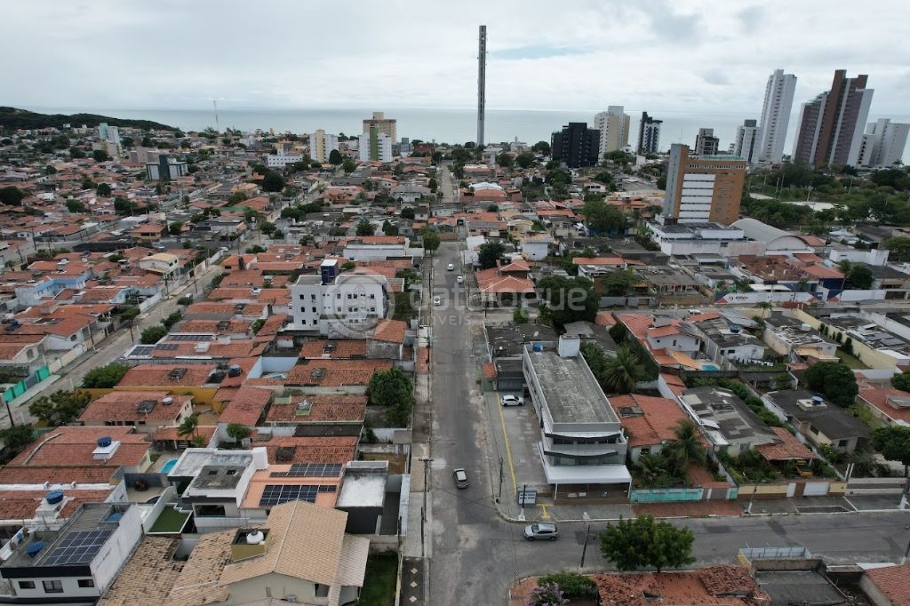 Alugo 9 salas comerciaide 24 e 18 m2 com banheiro e espaço p