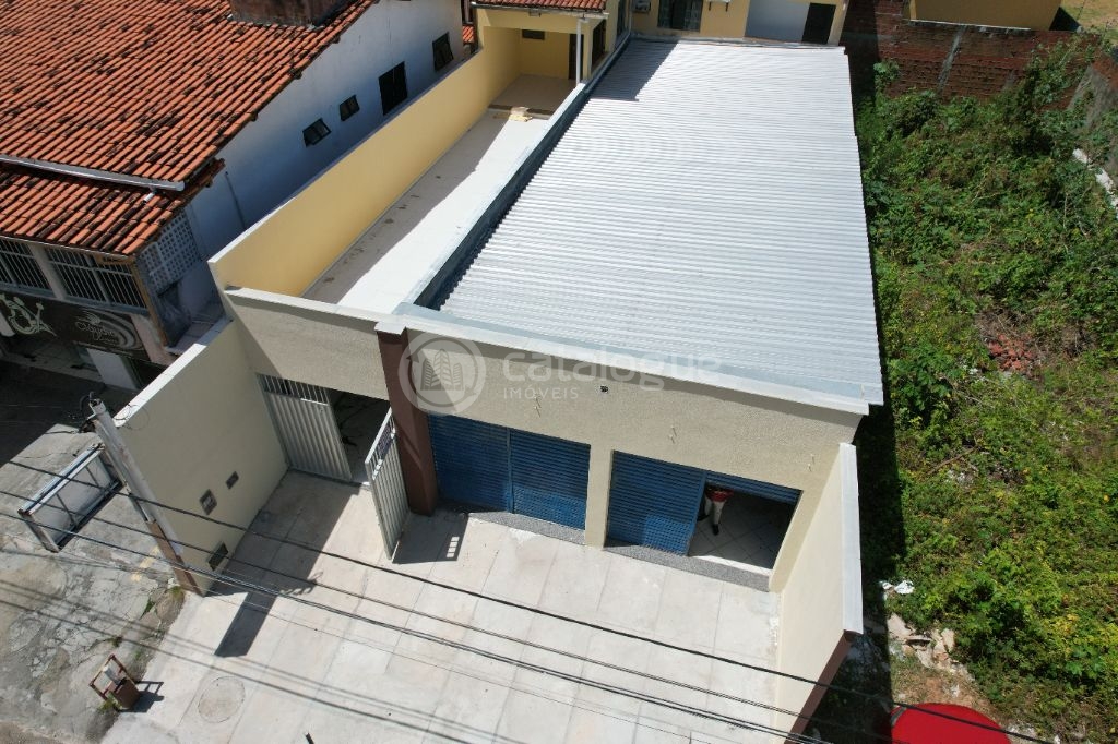 Amplo Ponto Comercial + Casa + Terreno à venda em Nova Parnamirim, Parnamirim, Tb Podendo alugar separadamente( Ponto e casa)