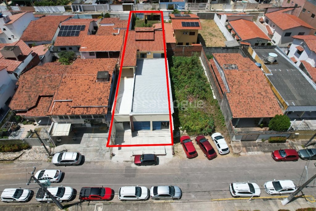 Amplo ponto comercial casa terreno à venda em nova parnamiri