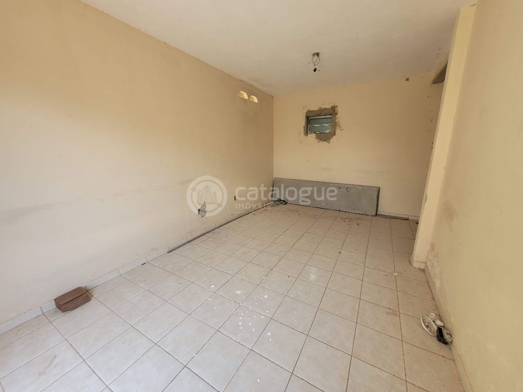 Amplo Ponto Comercial + Casa + Terreno à venda em Nova Parnamirim, Parnamirim, Tb Podendo alugar separadamente( Ponto e casa)
