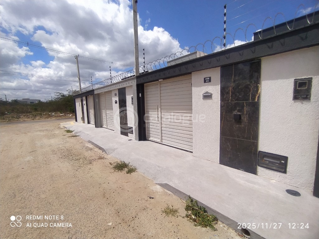 Belíssimas casas em nova esperança parnamirim