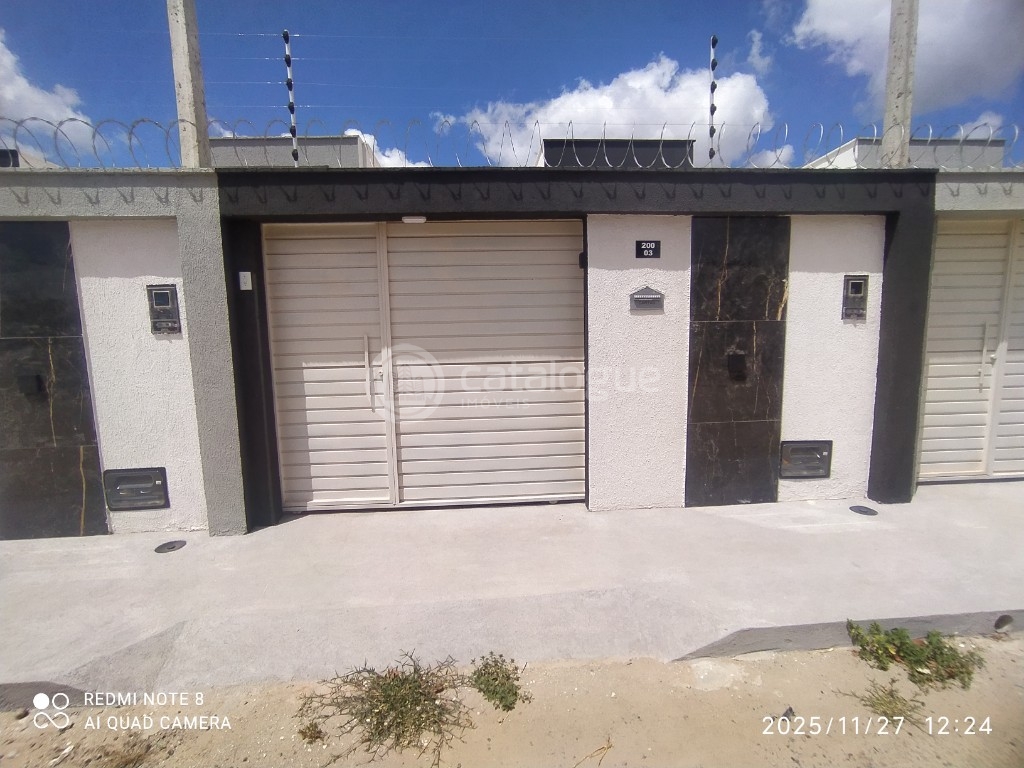 Belíssimas casas em nova esperança parnamirim