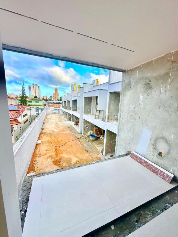 Lindas casas duplex em capim macio
