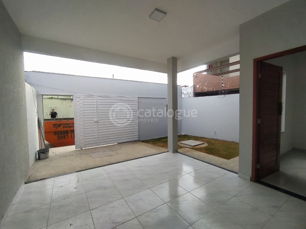Casa à venda no bairro nova esperança, parnamirim: 2 dormitó