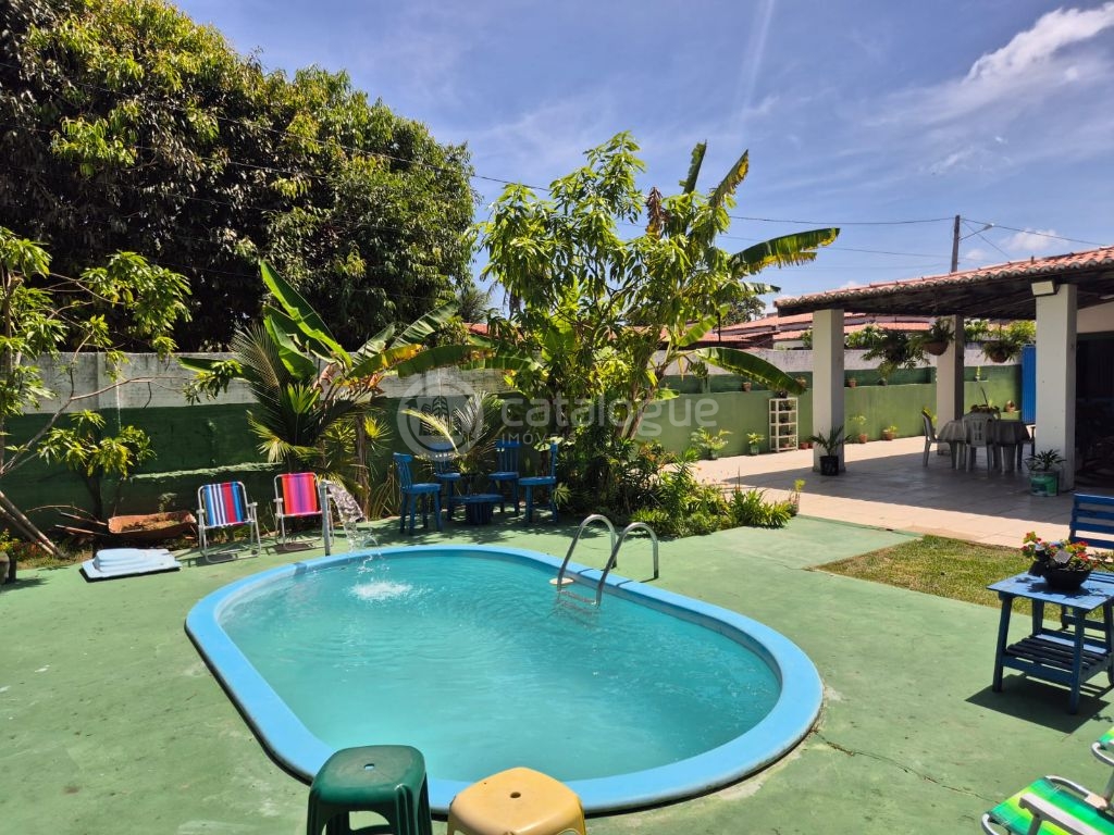 Casa com 4 dormitórios e 2 suítes na praia de muriú