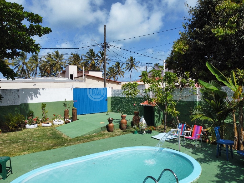 Casa com 4 dormitórios e 2 suítes na praia de muriú