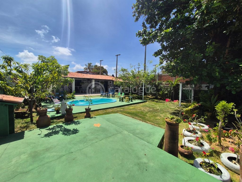 Casa com 4 Dormitórios e 2 Suítes na Praia de Muriú