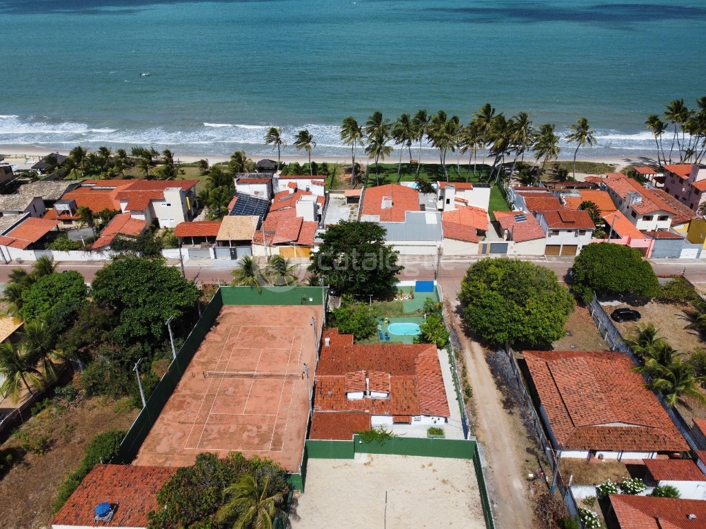 Casa com 4 dormitórios e 2 suítes na praia de muriú