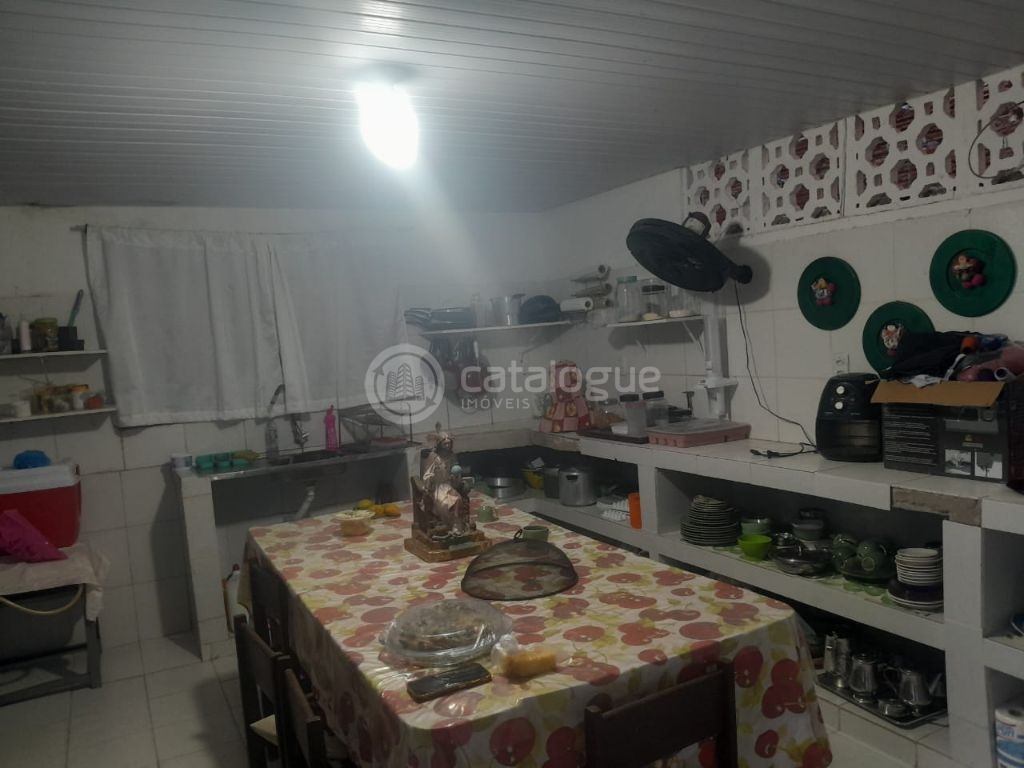 Casa com 4 Dormitórios e 2 Suítes na Praia de Muriú