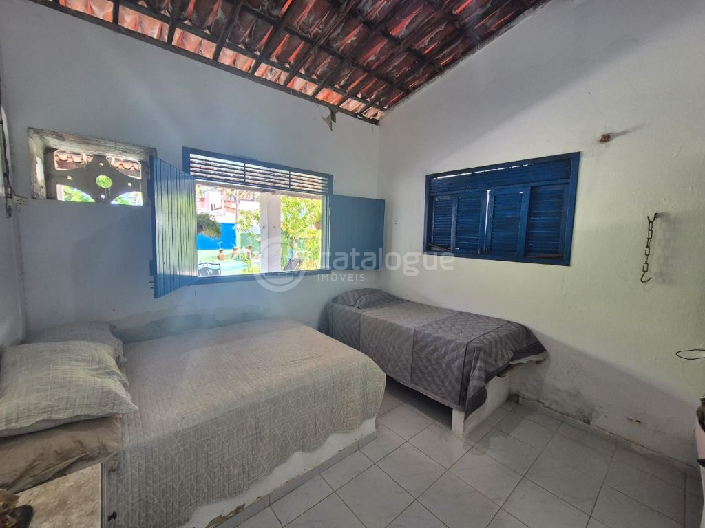 Casa com 4 Dormitórios e 2 Suítes na Praia de Muriú