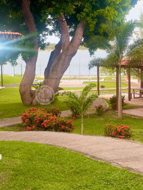 Casa em Condomínio na Lagoa do Bonfim - 4 Dormitórios