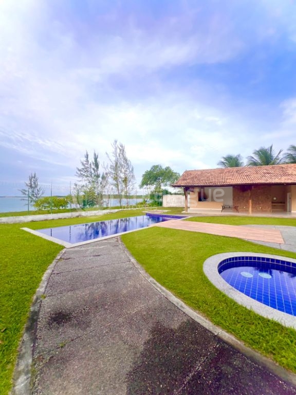 Casa em Condomínio na Lagoa do Bonfim - 4 Dormitórios