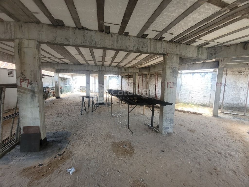 INVESTIMENTO - Prédio residencial multifamiliar - 20 APTOS