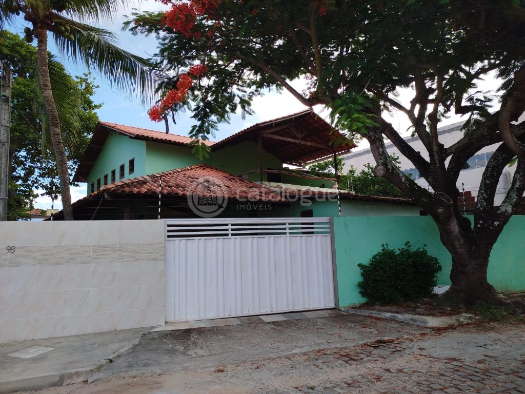 Terreno amplo co 2 casas em ponta negra