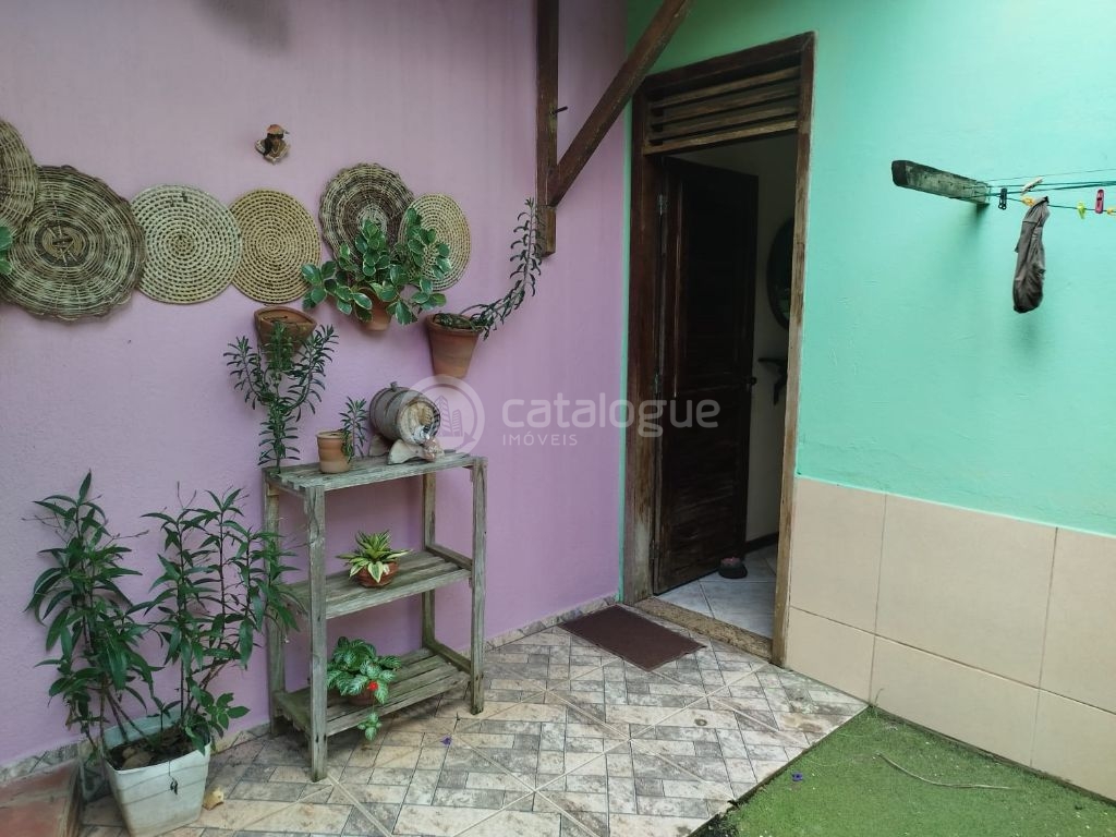 Terreno amplo co 2 casas em ponta negra