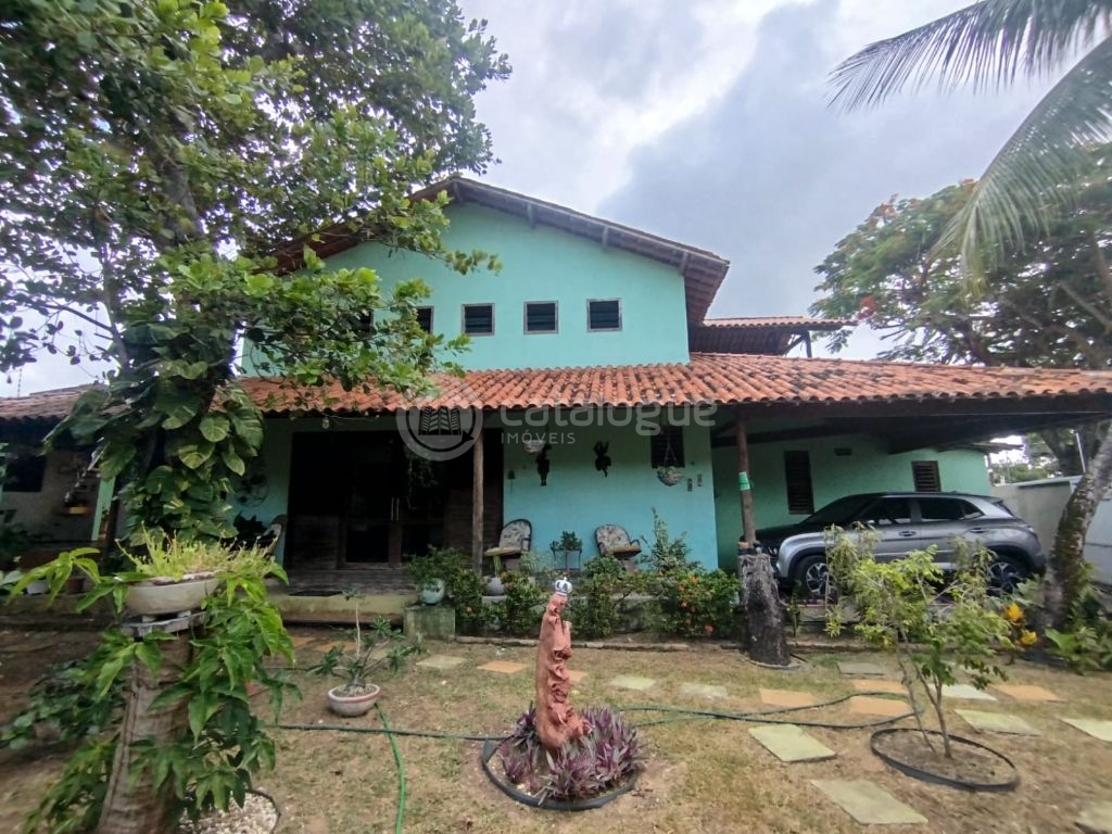 Terreno amplo co 2 casas em ponta negra