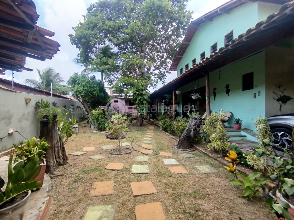 Terreno amplo co 2 casas em ponta negra
