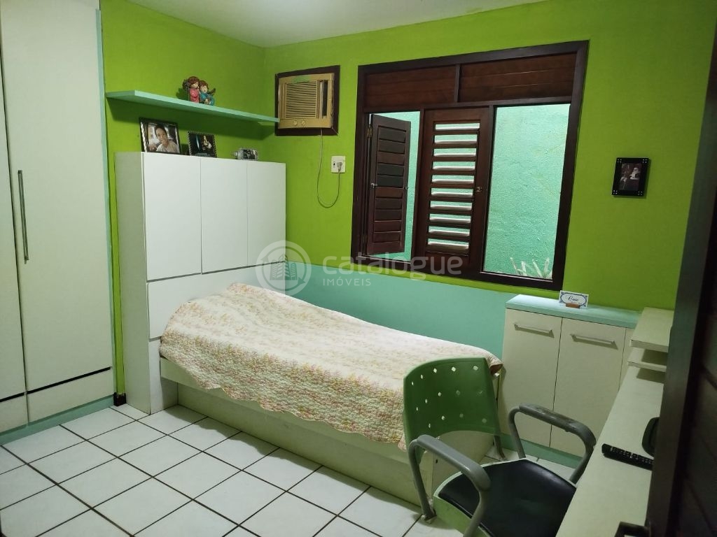Terreno amplo co 2 casas em ponta negra