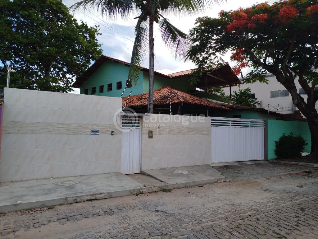Terreno amplo co 2 casas em ponta negra
