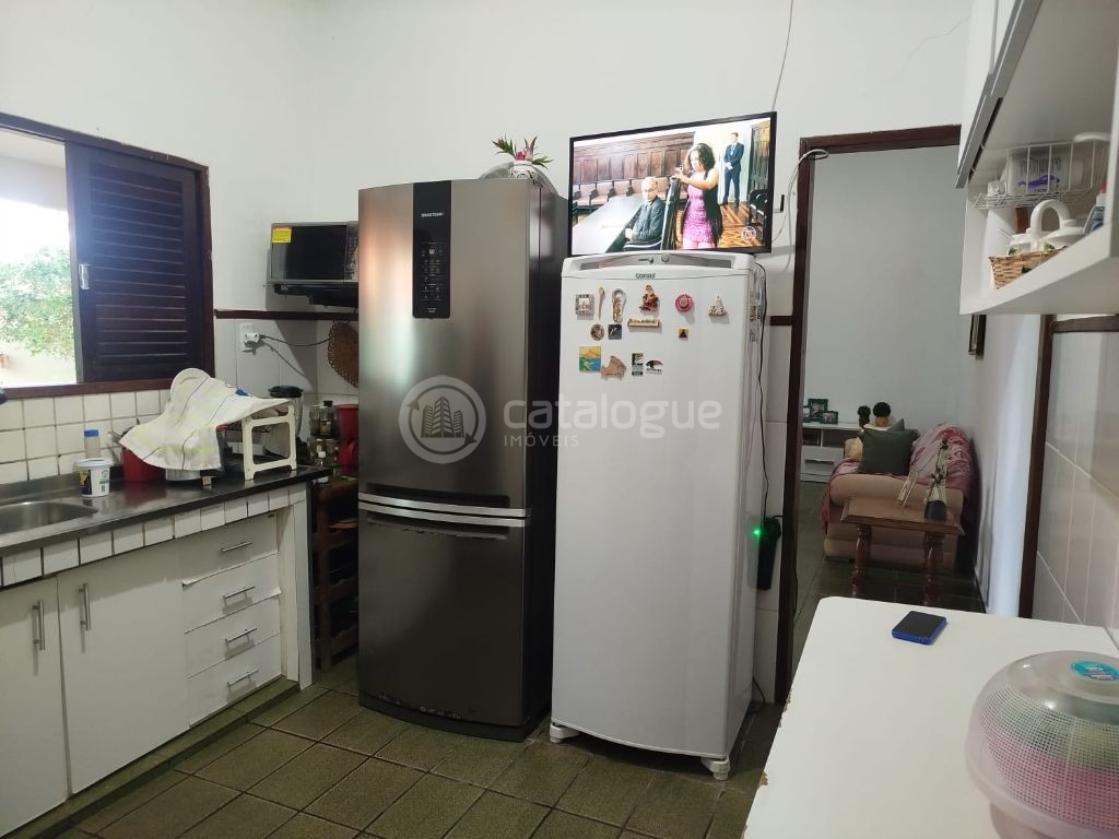 Terreno amplo co 2 casas em ponta negra