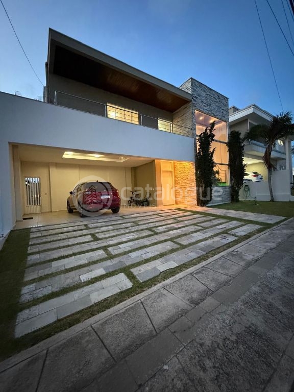 Vende – bela casa duplex no bosque das palmeiras