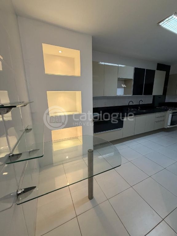 Vende – bela casa duplex no bosque das palmeiras