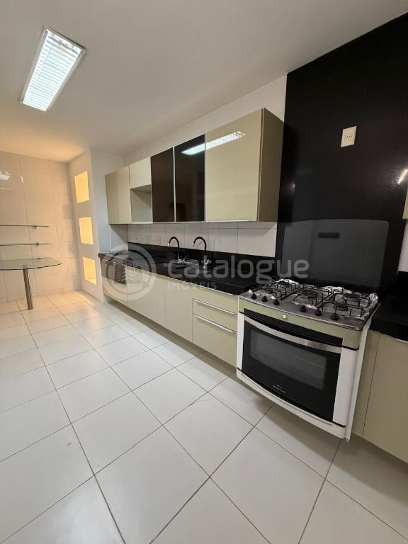 Vende – bela casa duplex no bosque das palmeiras