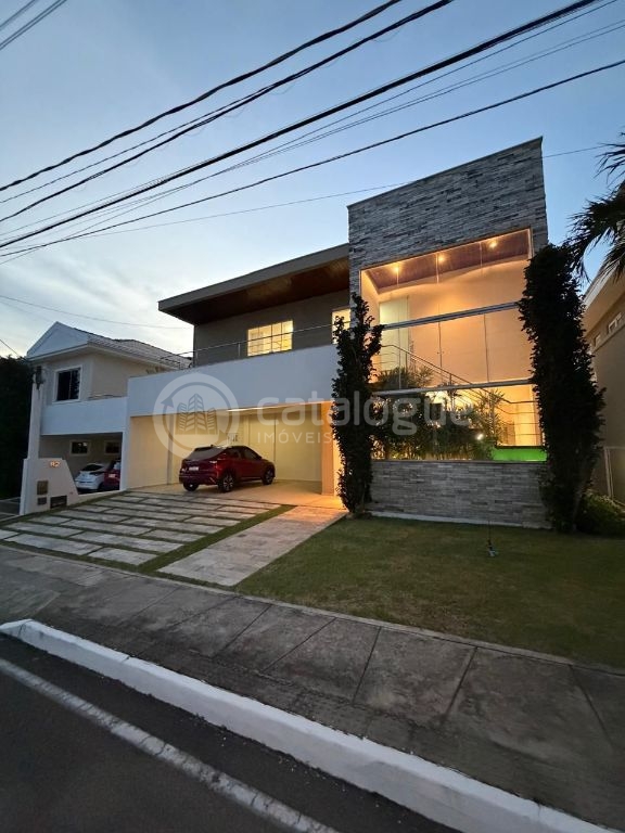 Vende – bela casa duplex no bosque das palmeiras