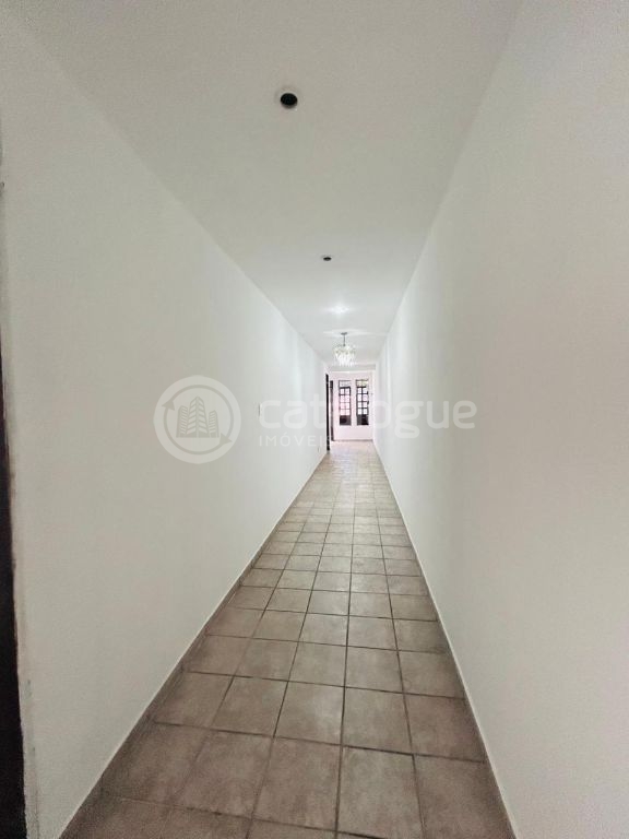 Excelente Casa em Lagoa Nova Localização Estratégica e Amplo Espaço!