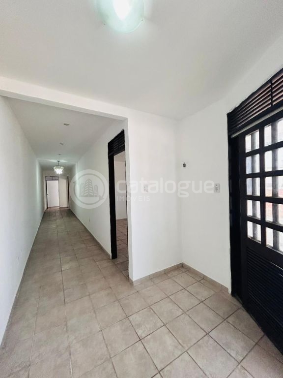 Excelente Casa em Lagoa Nova Localização Estratégica e Amplo Espaço!
