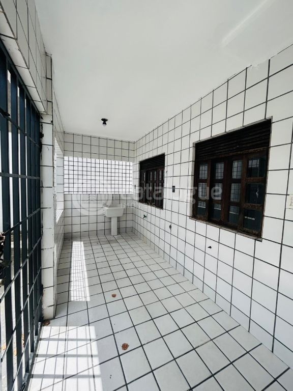 Excelente casa em lagoa nova – localização estratégica e amp