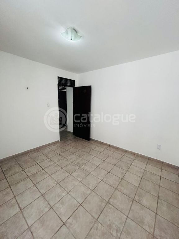 Excelente Casa em Lagoa Nova Localização Estratégica e Amplo Espaço!