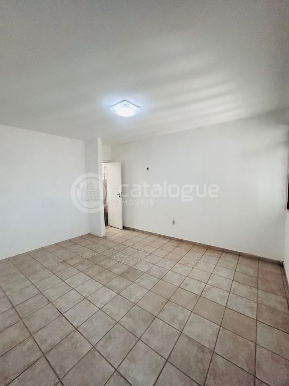 Excelente Casa em Lagoa Nova Localização Estratégica e Amplo Espaço!