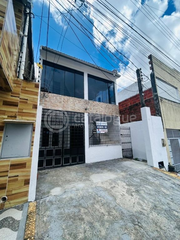 Excelente casa em lagoa nova – localização estratégica e amp