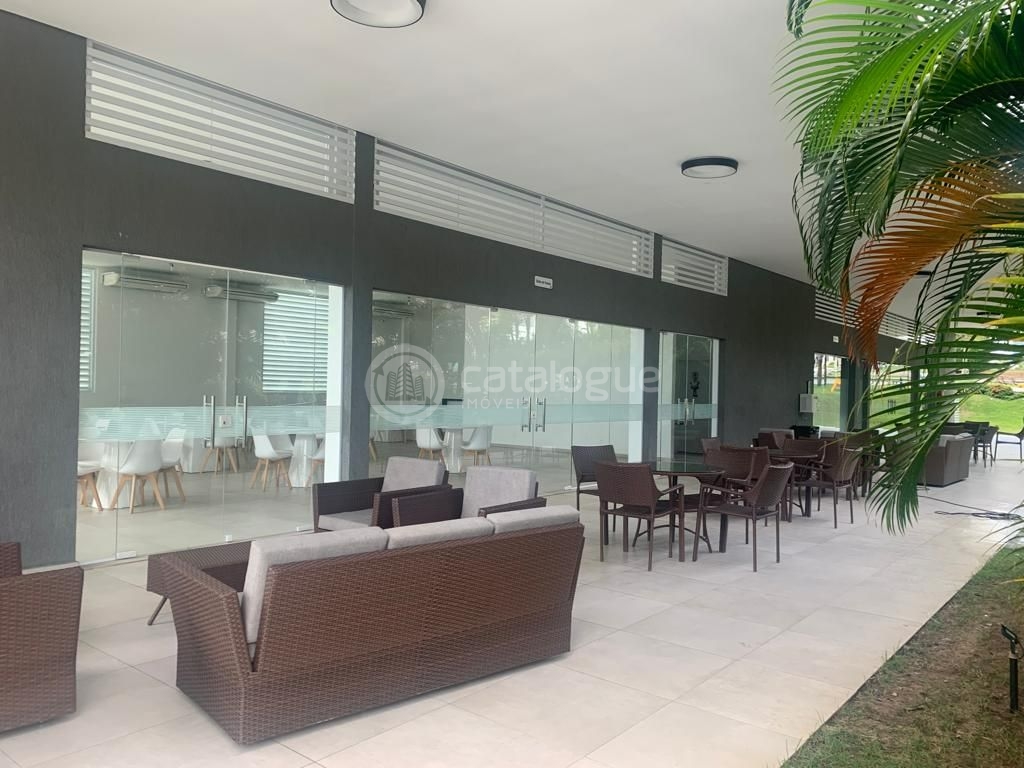 Linda Casa no Cond. Padre Monte com 5 suites