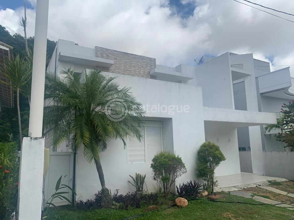 Linda casa no cond. Padre monte com 5 suites