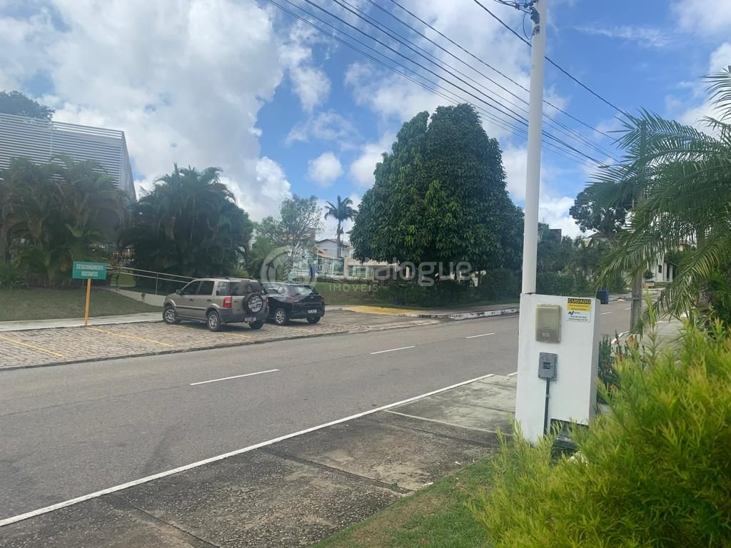Linda Casa no Cond. Padre Monte com 5 suites