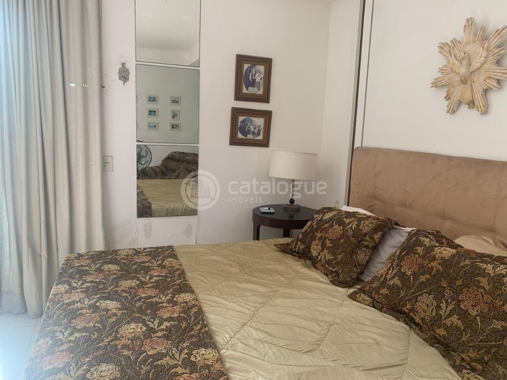 Linda Casa no Cond. Padre Monte com 5 suites
