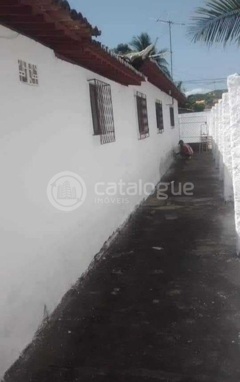 Excelente casa lado da sombra rua tranquila em felipe camarã