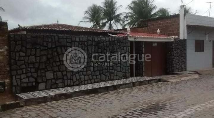 Excelente casa lado da sombra rua tranquila em felipe camarã
