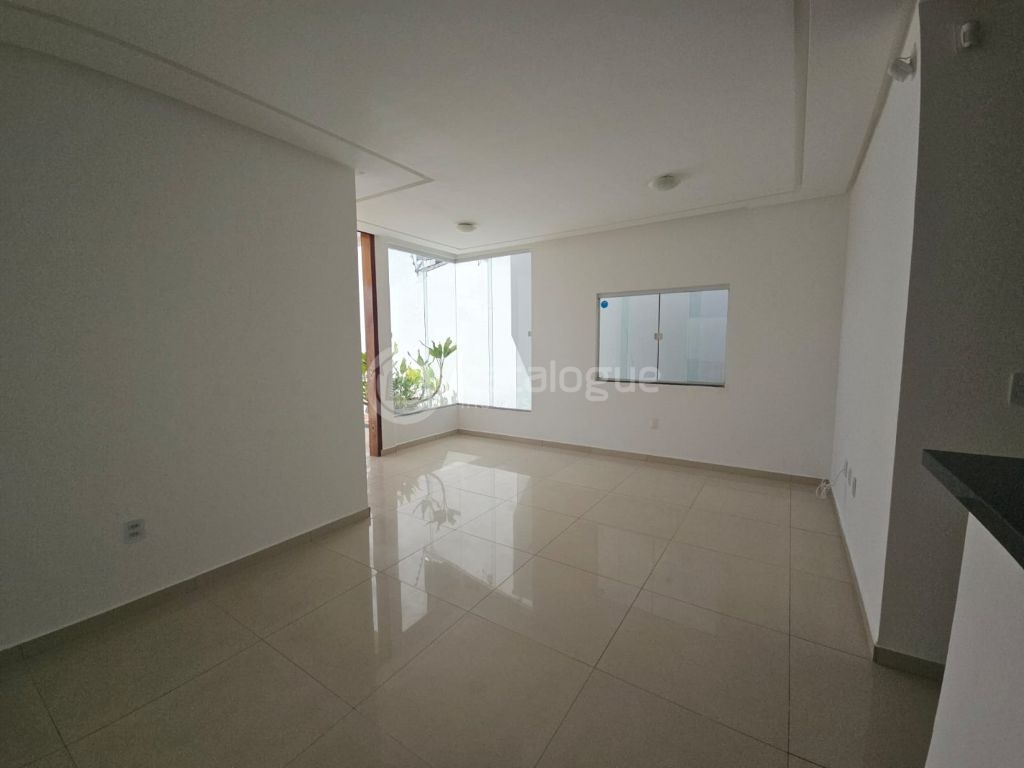 Belíssima casa com cozinha ilhada em Nova Parnamirim/RN